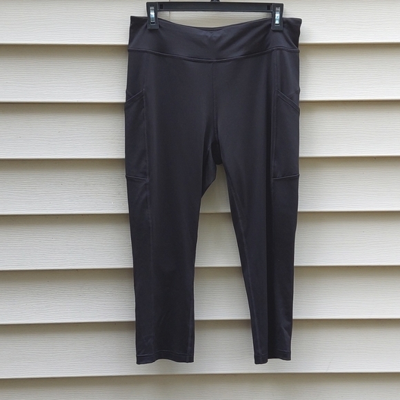 NEW! Tek Gear Capri. Size L